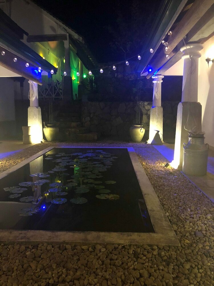 Hotel Jansens Bungalow Sinharaja