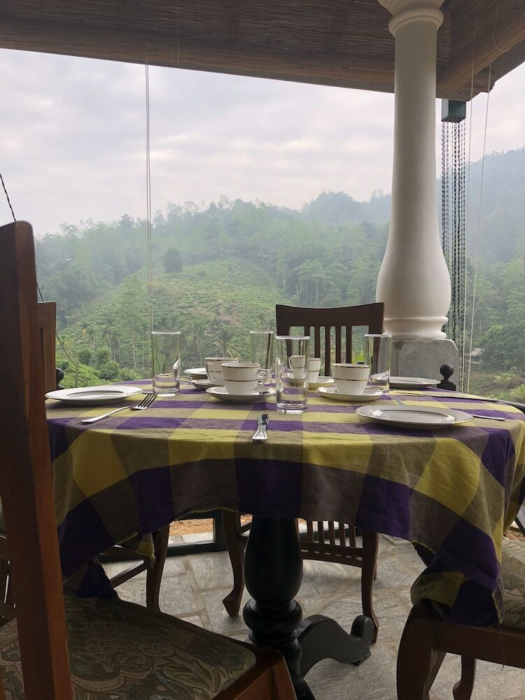 Hotel Jansens Bungalow Sinharaja