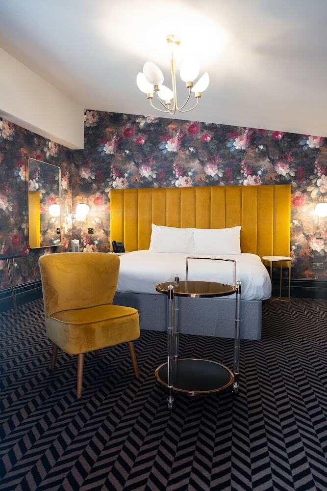 Lock & Key Hotel