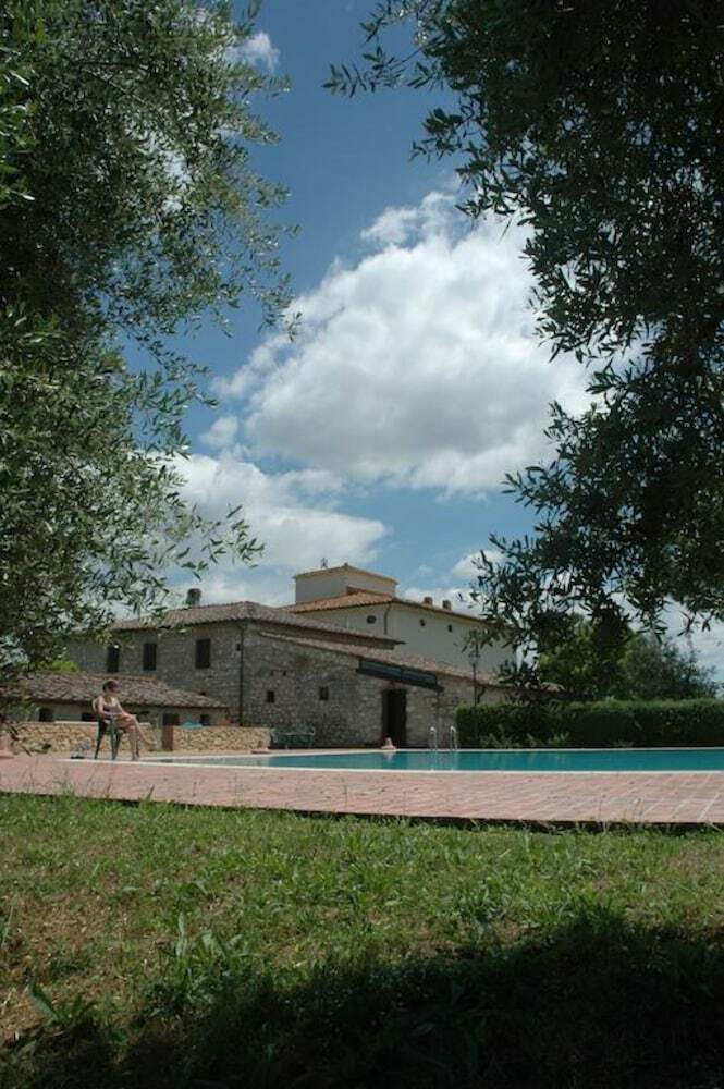 Agroturismo Le Case Di Giangera