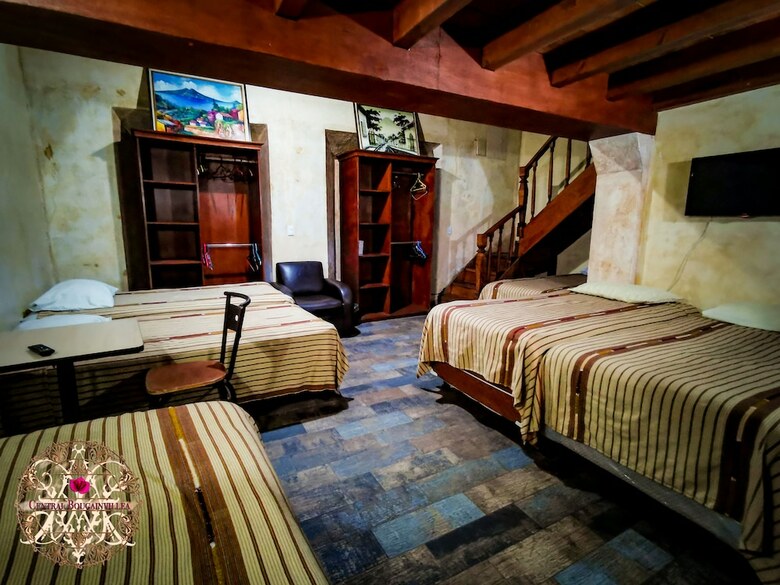Bed & Breakfast Central Bougainvillea
