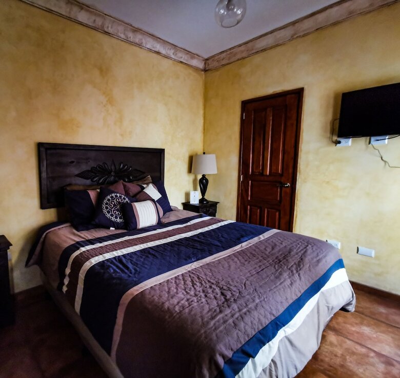 Bed & Breakfast Central Bougainvillea
