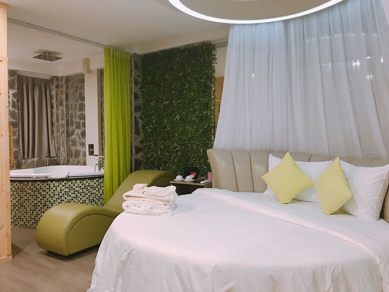 Cupid Hotel