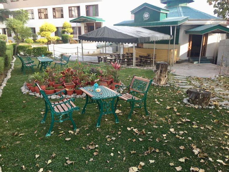 Hotel Sai Gardens
