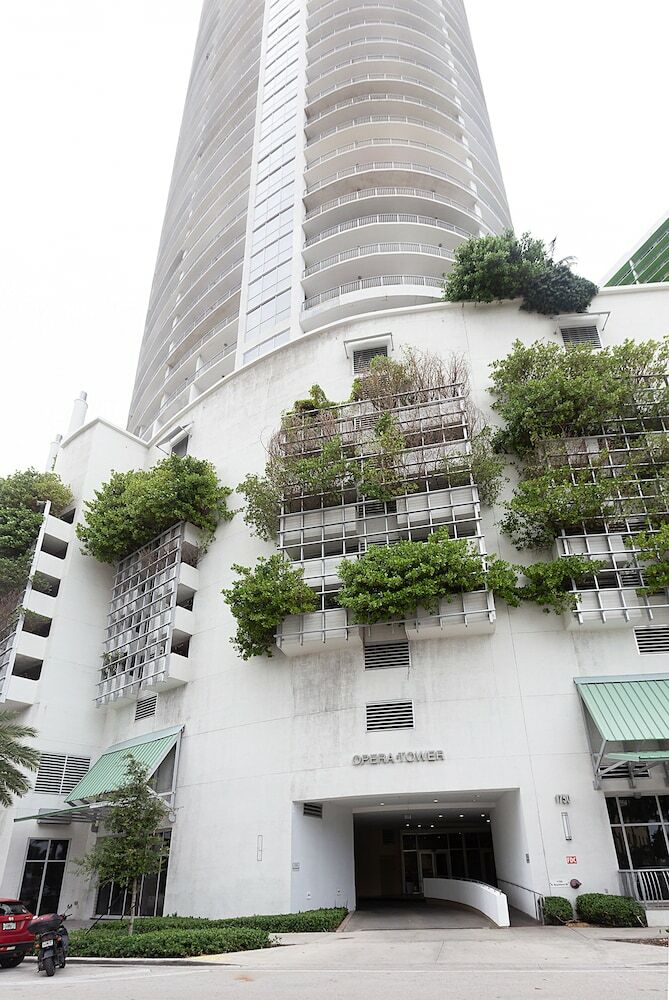 Aparthotel Opera Tower By Suarez Vacation Rentals