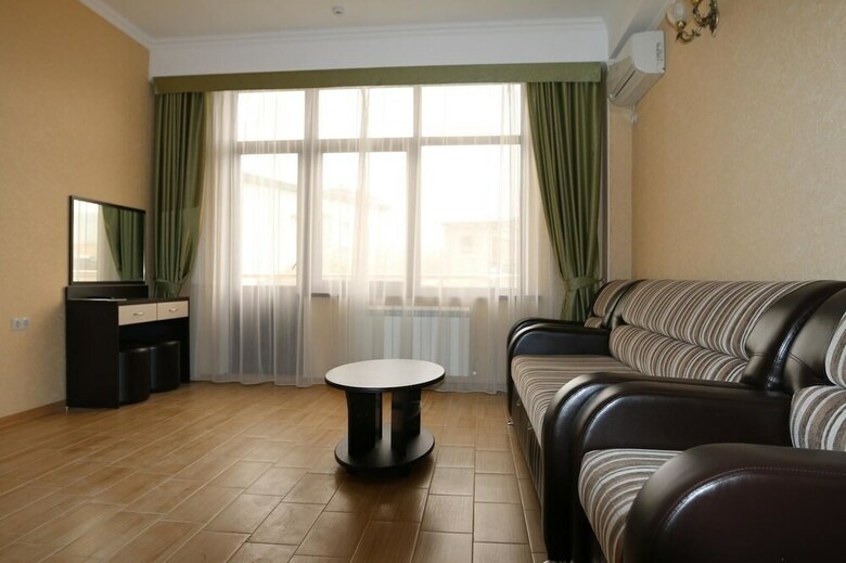 Olympia Lazarevskoe Hotel