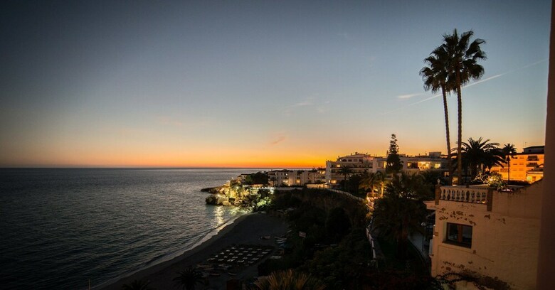 Apartamentos El Sal�n Bluewater