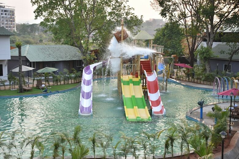 Hotel Sai River Resort