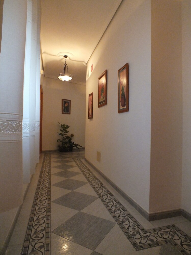 Hostal Avenida