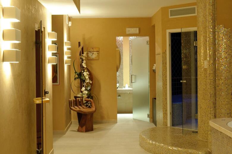 Family Hotel Pinetina Mare