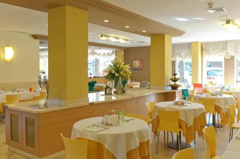 Family Hotel Pinetina Mare