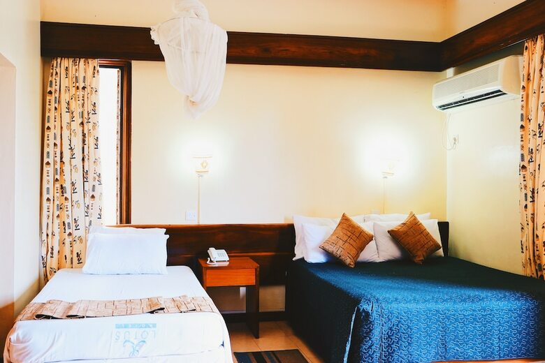 Lotus Hotel