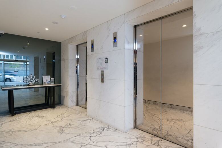 Ther-rich Stunning Cbd Apartments