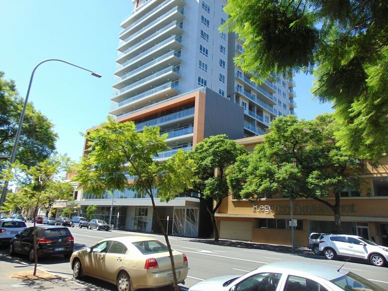 Ther-rich Stunning Cbd Apartments