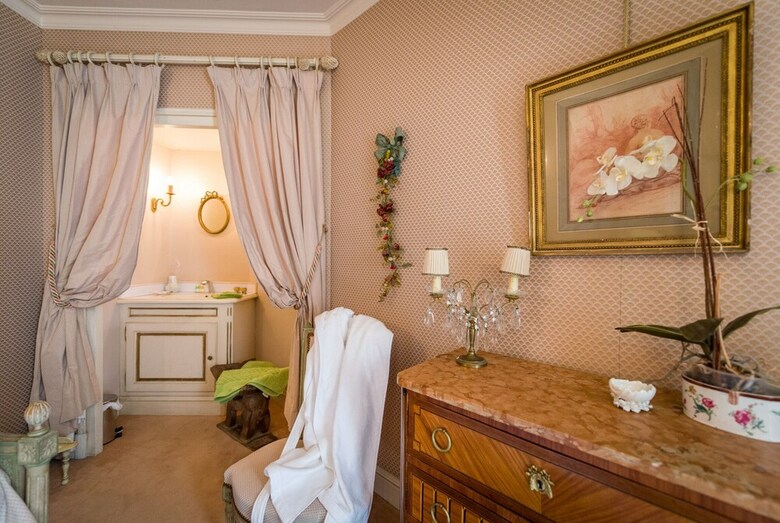 Hotel Chambres D'h�tes Et G�tes Manoir De Montecler