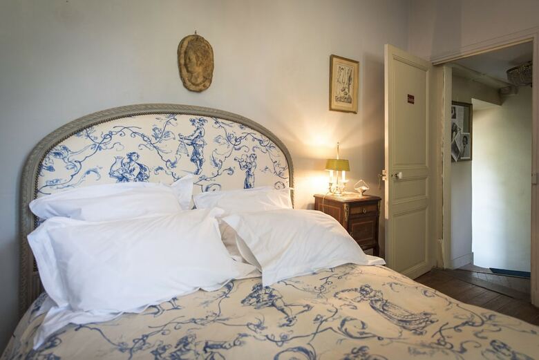 Hotel Chambres D'h�tes Et G�tes Manoir De Montecler
