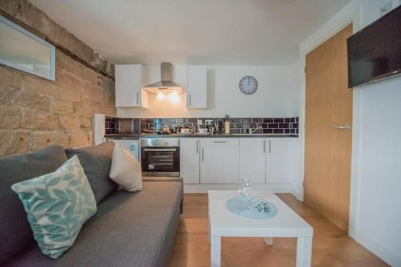 Kirkstall Bridge Apartments - 22