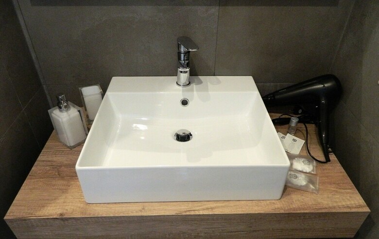 Hotel Eighty Four Luxury Rooms