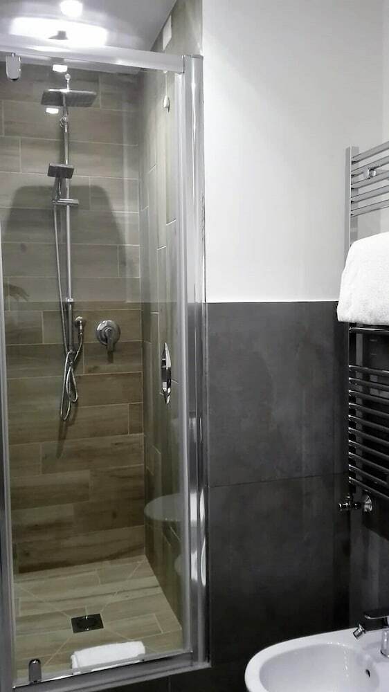 Hotel Eighty Four Luxury Rooms
