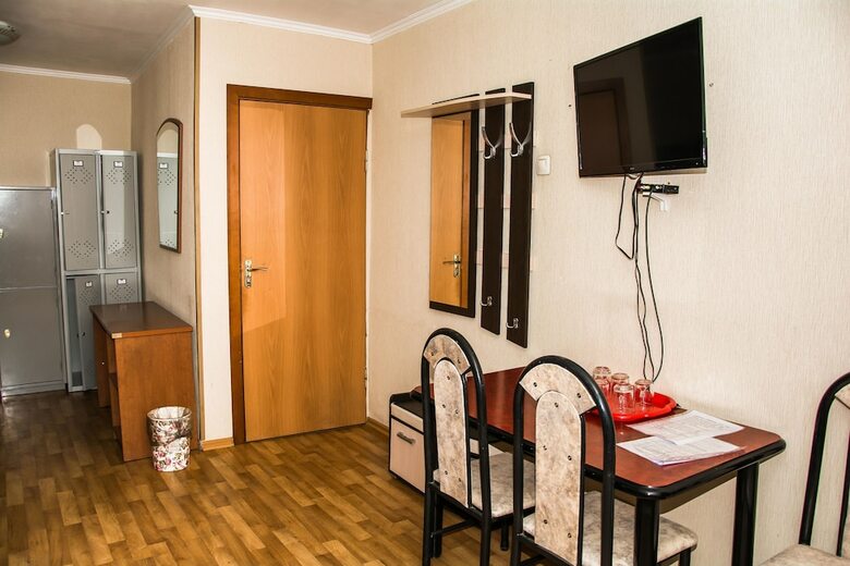 Hostal Yubileinaya Hotel - Hostel