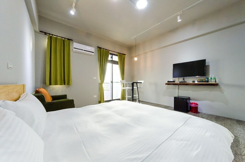 Hotel Sea Breeze B&B
