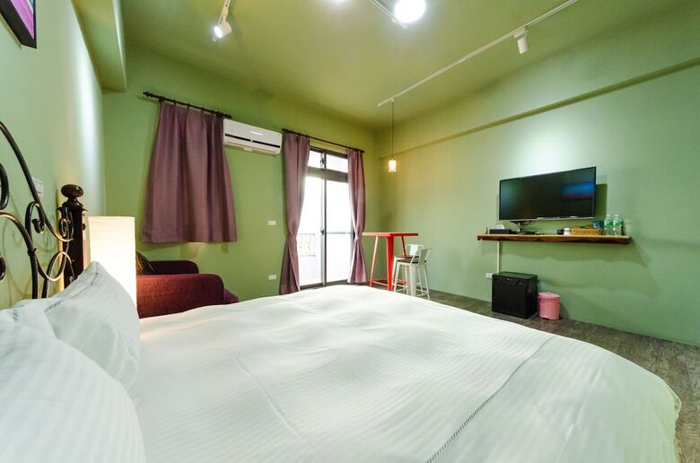 Hotel Sea Breeze B&B