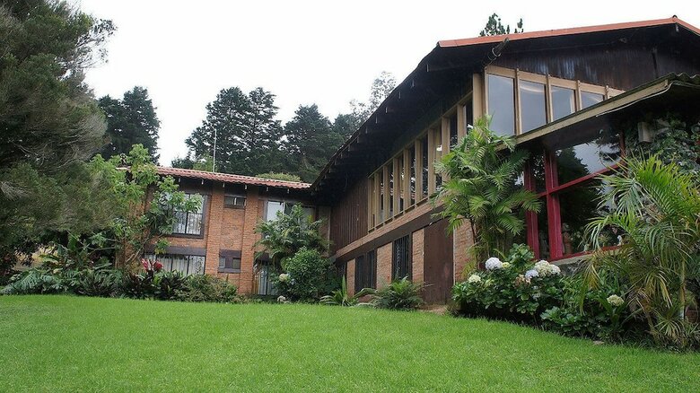 Hotel El Portico