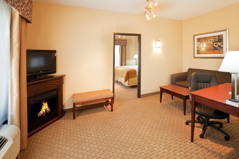 Holiday Inn Express Hotel & Suites Guymon