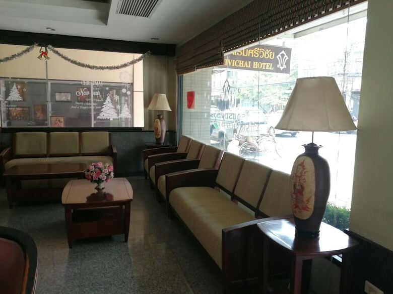 Srivichai Hotel