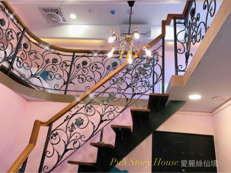 Bed & Breakfast Puli Story House