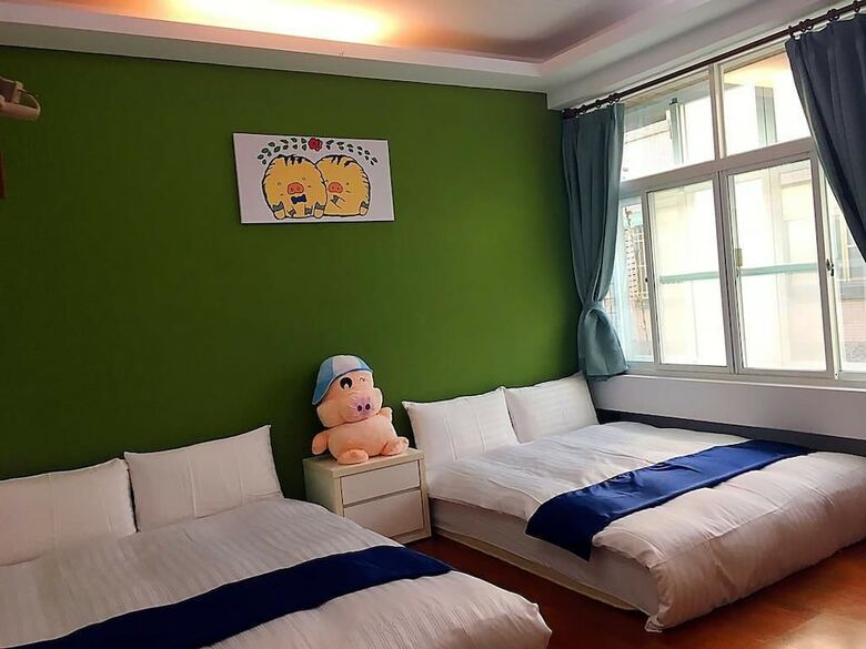 Bed & Breakfast Pig House II