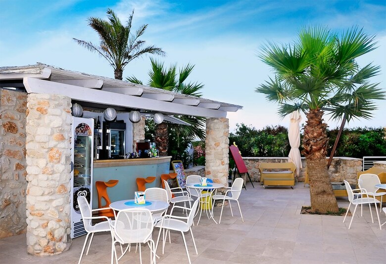 Residencia Cala La Luna Resort