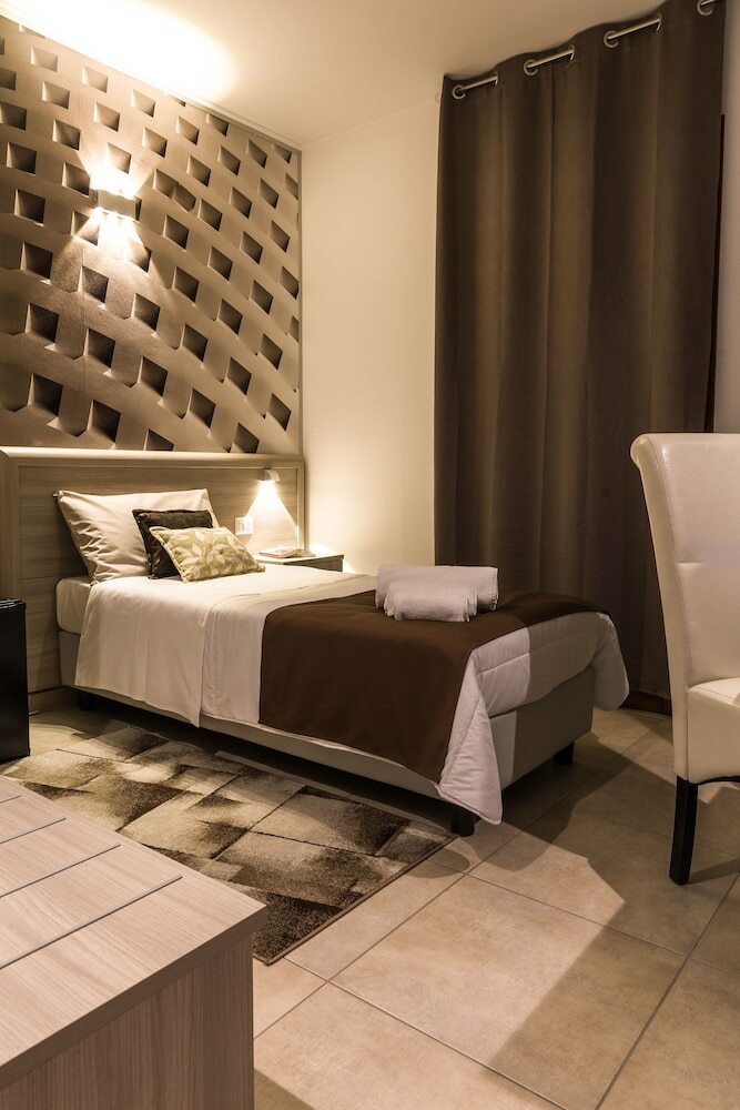 La Piazzetta Guest House