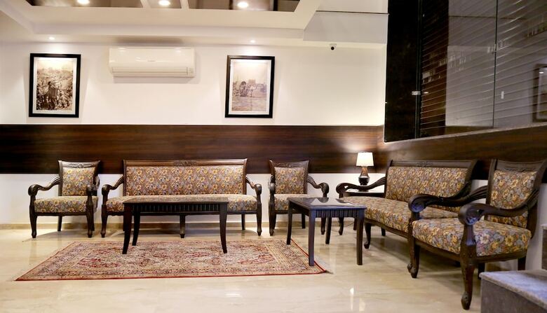 Hotel Aiwan-e-shahi
