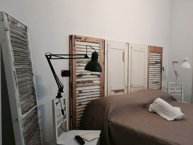 Posada Black Market Hotel