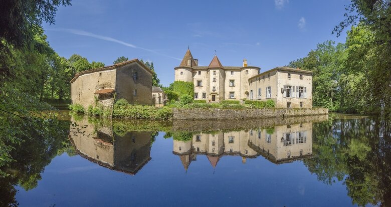 Bed & Breakfast Chateau Des Martinanches