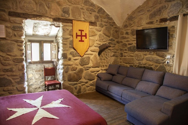 Castillo De A��n De Moncayo