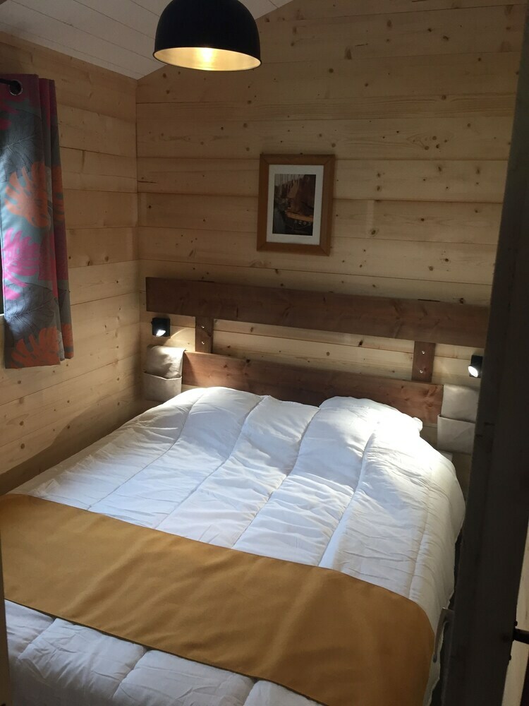 Camping De L'�tang Du Pays Blanc