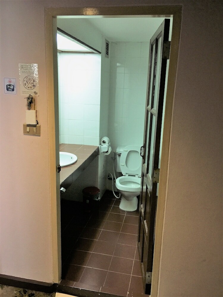 Daeng Plaza Hotel