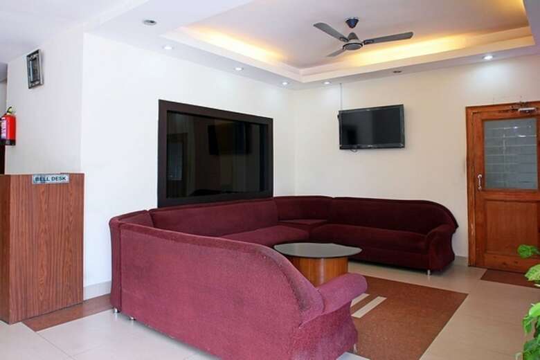 Hotel Aj International