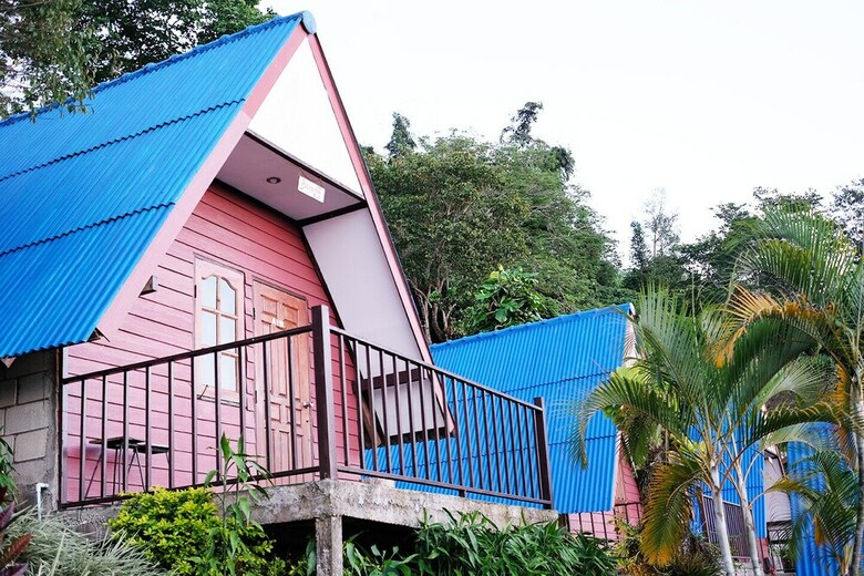 Hotel Ukrist Farm Hill Resort