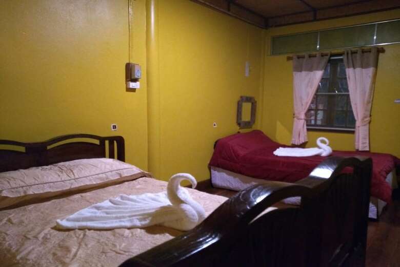 Hostal Crossroads House - Hostel