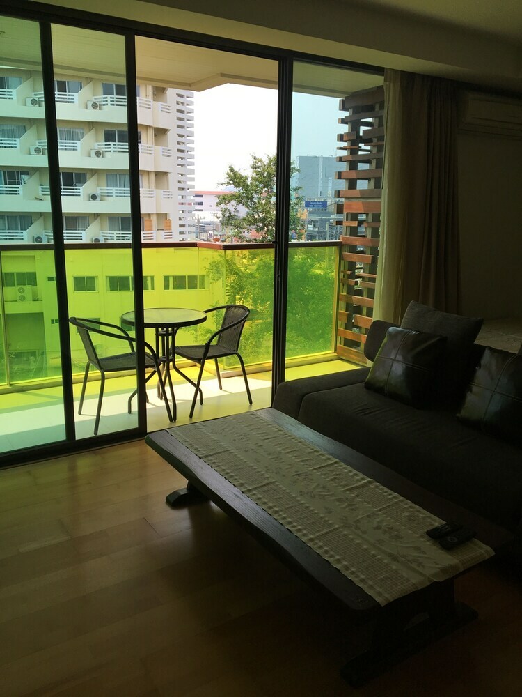 Apartamentos Rocco Hua Hin 512 Condominium