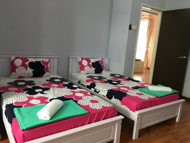 Ibook 1 - Luxury Holiday Homestay