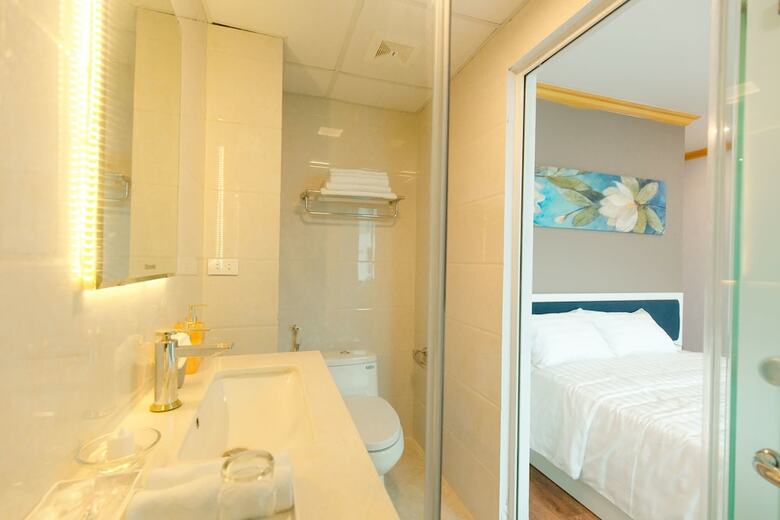 Honeymoon Hotel & Apartment
