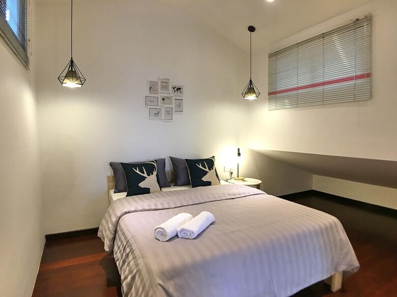 Ibook 10 - Deluxe Loft Suites Room