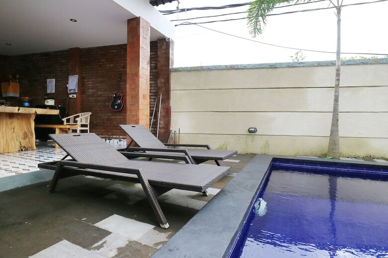Hotel Aghasvina Guesthouse Canggu