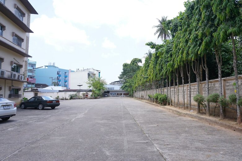 Sri Chumphon Hotel