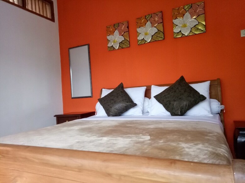 Bed & Breakfast Kembang Guest House