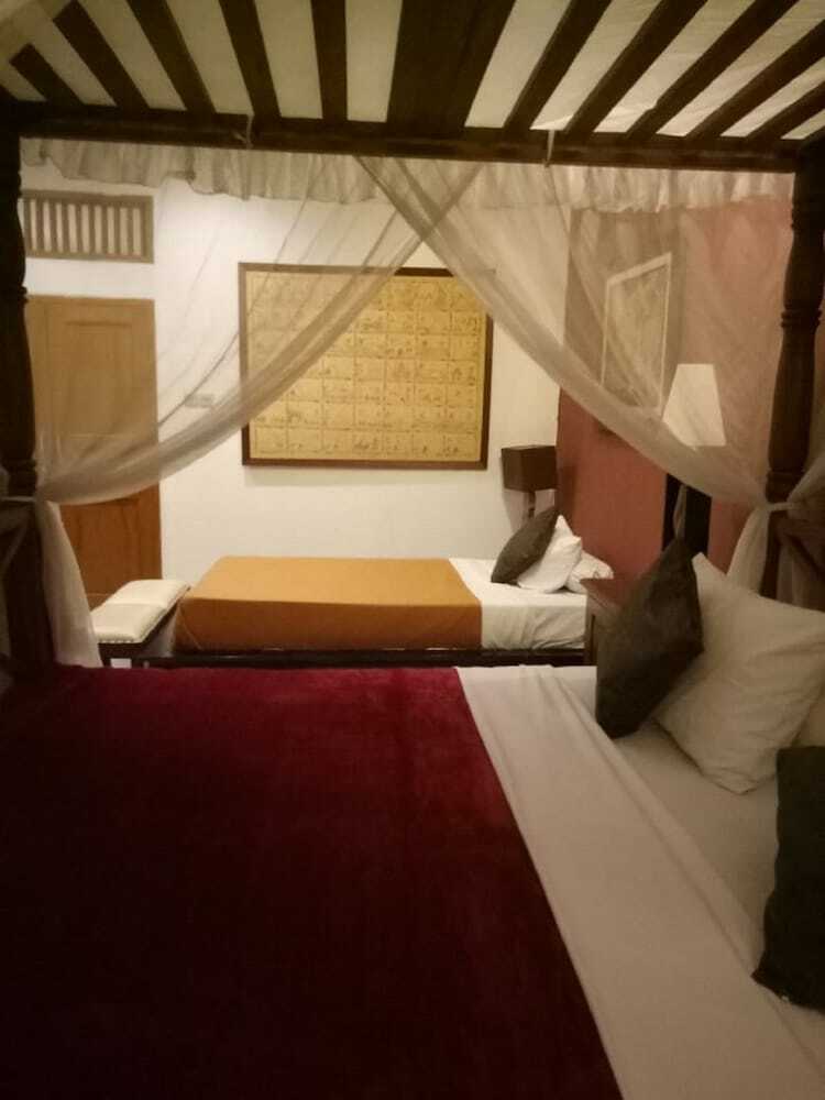 Bed & Breakfast Kembang Guest House